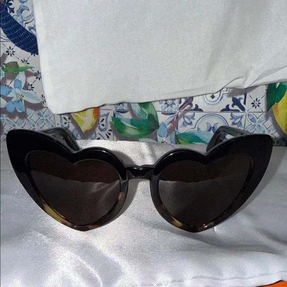 Saint Laurent Black Heart Sunglasses - Picture 4 of 8